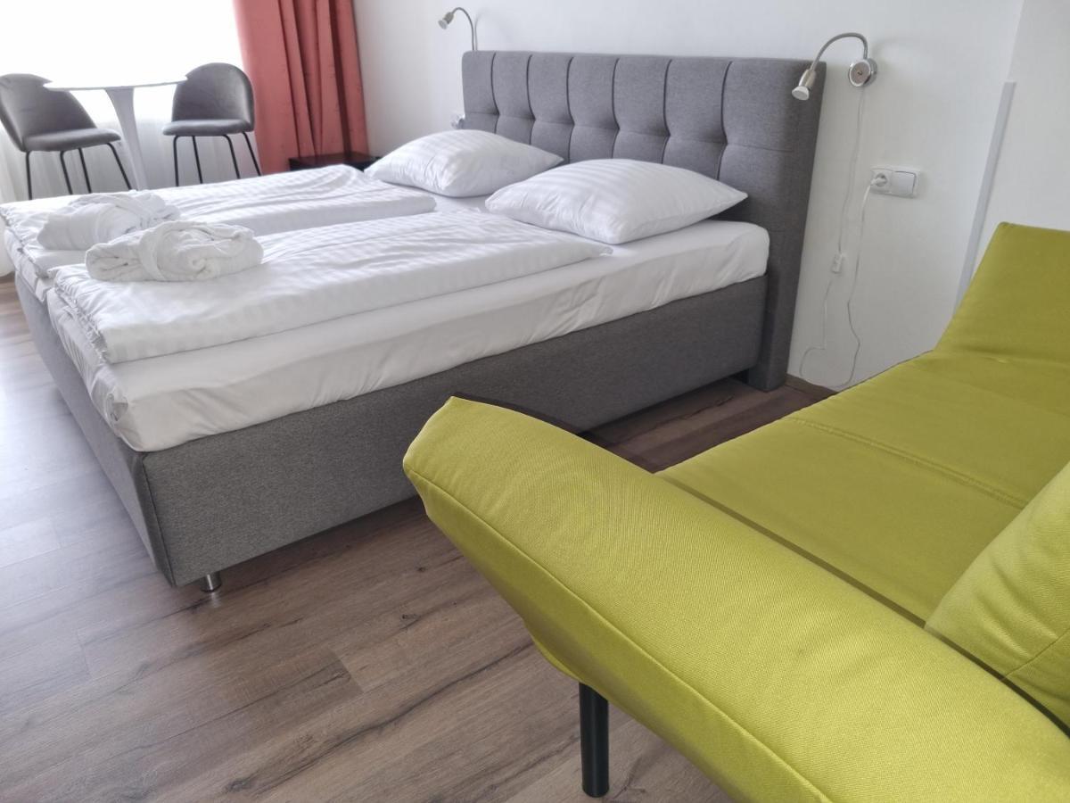 Ubytování Hanka v hotelovém pokoji C408 Frymburk Extérieur photo